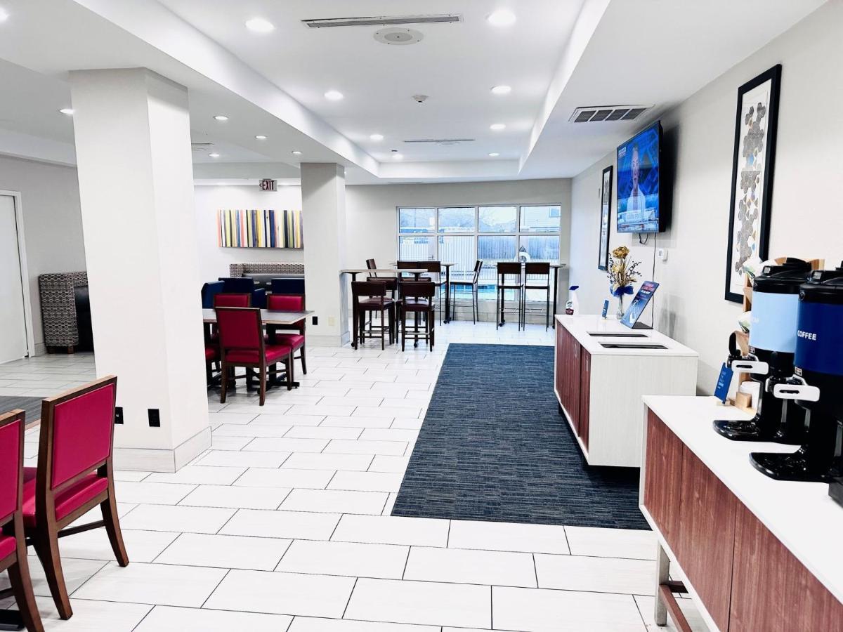 Holiday Inn Express & Suites Houston East - Baytown, An Ihg Hotel מראה חיצוני תמונה