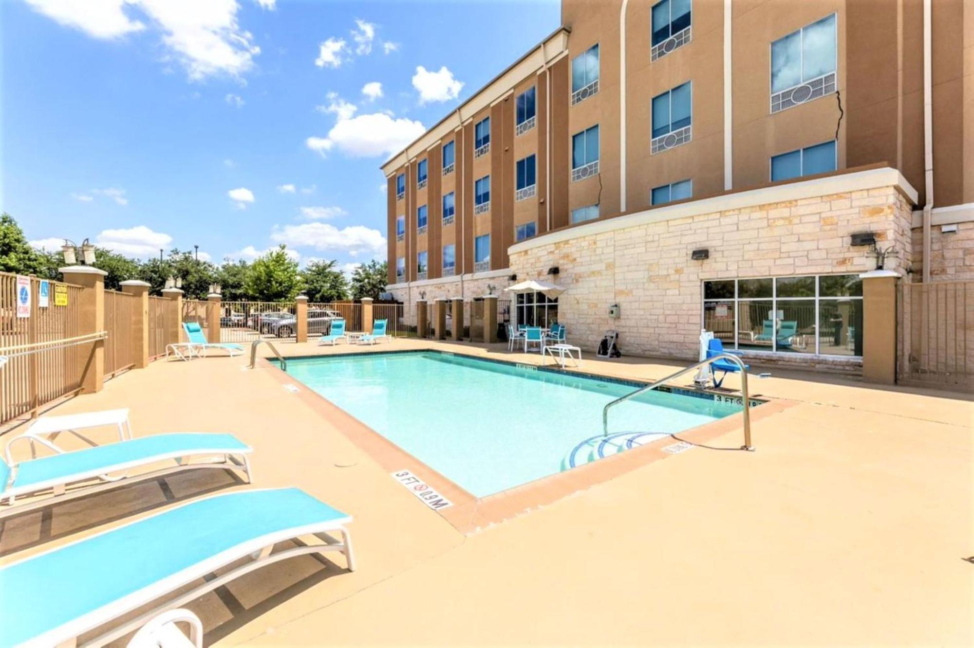 Holiday Inn Express & Suites Houston East - Baytown, An Ihg Hotel מראה חיצוני תמונה